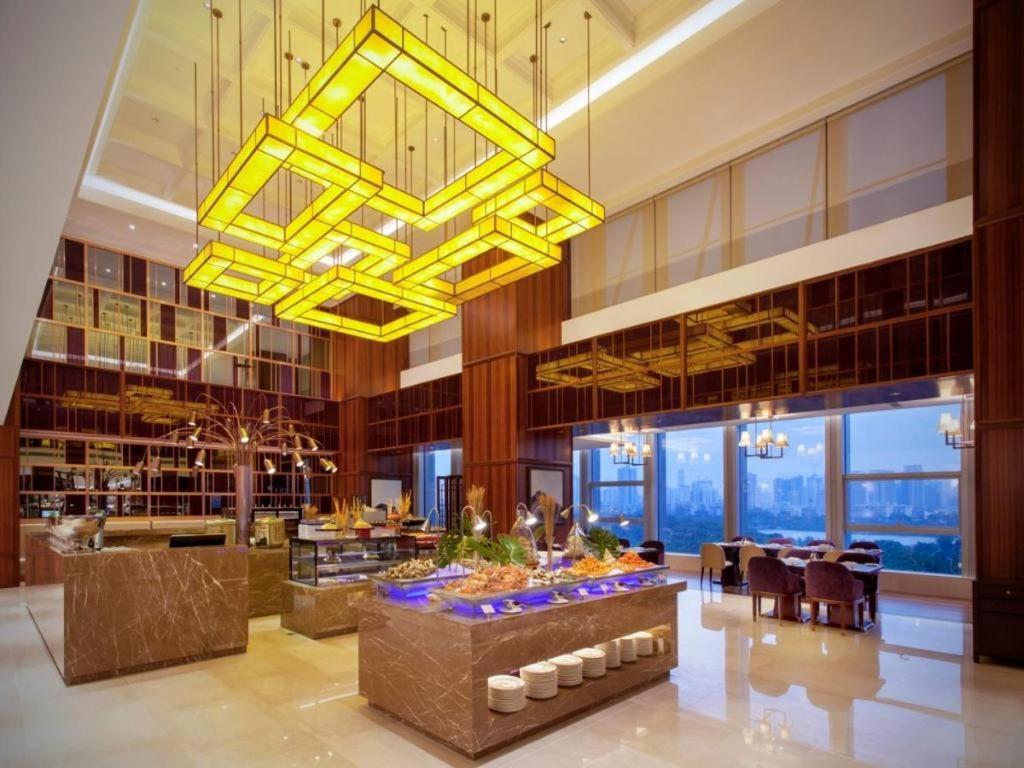 Ming Du Lakeside Hotel 南宁 外观 照片