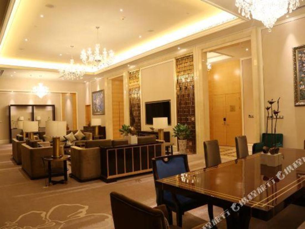 Ming Du Lakeside Hotel 南宁 外观 照片